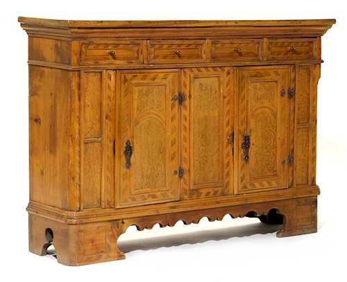 CREDENZA,