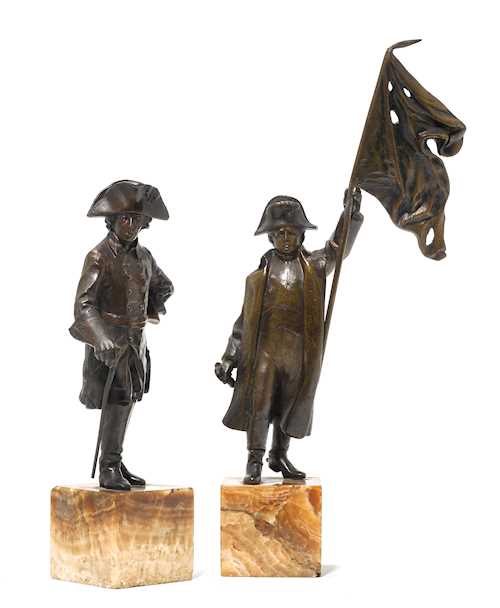 LOT VON 2 BRONZEFIGUREN, NAPOLÉON BONAPARTE UND FRIEDRICH DEN GROSSEN DARSTELLEND,