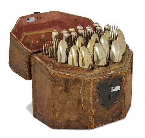 DECORATIVE BOX WITH SILVER-GILT CUTLERY