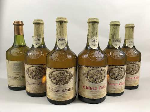 LOT DE 6 BTS: 3 bts Château-Chalon D. Trésy 0.62 L 1989 ; 2 bts Château-Chalon D. Trésy 0.62 L 1990 ; 1 bt Château-Chalon Fruitière Vinicole de Voiteur 0.62 L 1981