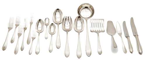 SET OF CUTLERY