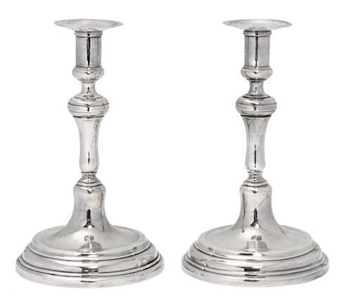 A PAIR OF CANDLESTICKS