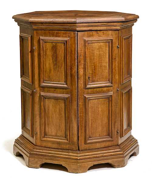 OCTAGONAL HALF-HEIGHT CABINET