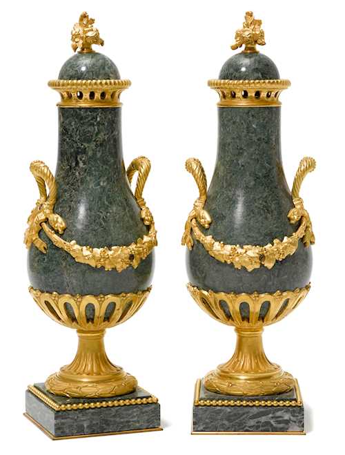 A PAIR OF DECORATIVE VASES