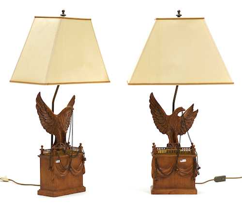 A PAIR OF DECORATIVE TABLE LAMPS