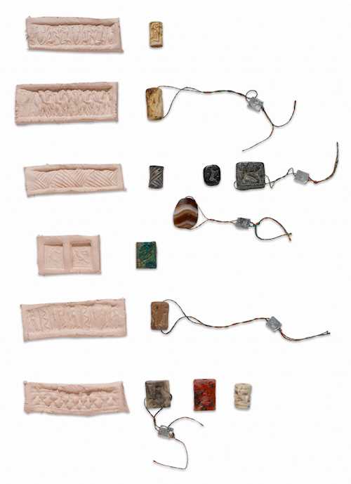 LOT COMPRISING SIX SMALL SEALS AND FIVE CYLINDER SEALS