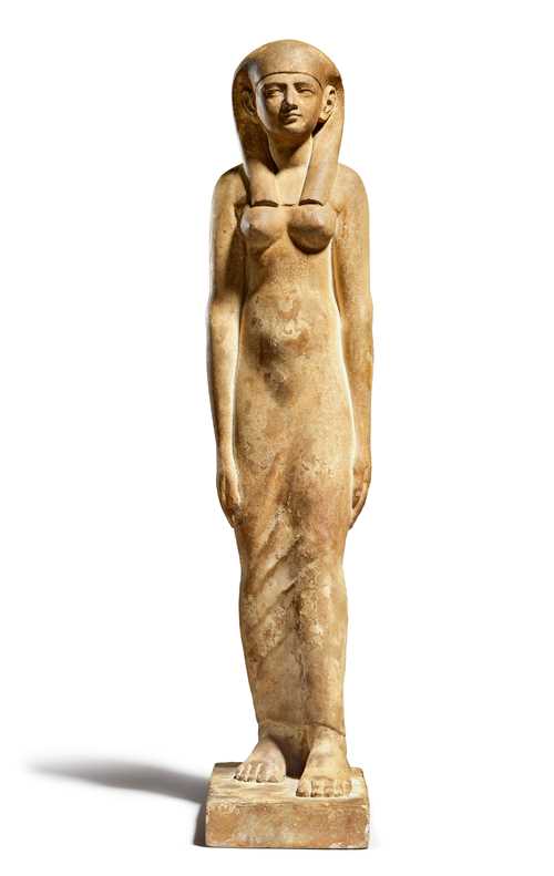 FIGURE OF A STANDING WOMAN, PROBABLY A QUEEN