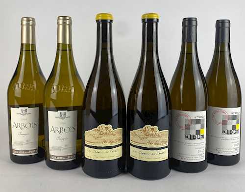 Lot of 6: 1 bt Côtes du Jura Jean François Ganevat "Les Chamois du Paradis" 0.75 L 2016; 1 bt Côtes du Jura Jean François Ganevat "Les Chamois du Paradis" 0.75 L 2018; 2 bts Arbois Domaine de la Pinte Savagnin 0.75 L 2018; 2 bts Arbois Les Bottes Rouges "Album" 0.75 L 2015