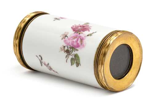 SMALL PORCELAIN TELESCOPE