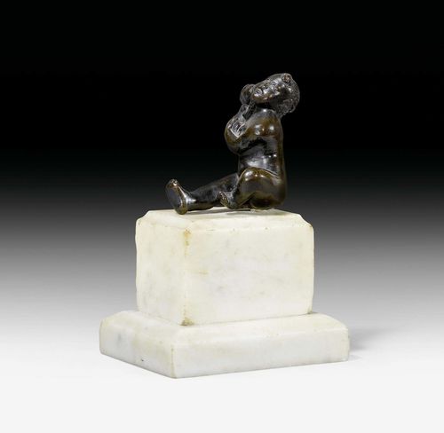 SMALL BRONZE FIGURE,Baroque, Italy, 17th century. Bronze.  On white marble base. H figure 6.5 cm, with base 13.5 cm. Provenance: former Raoul Heilbronner (1847-1941) collection, Paris.