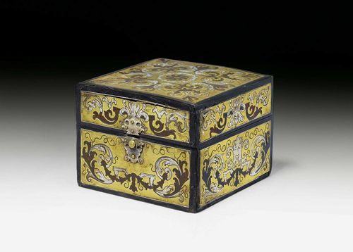 SMALL BOX WITH BOULLE MARQUETRY, Louis XIV, Paris ca. 1700. Wood and red tortoiseshell, finely inlaid with engraved brass and tin inlays in "contre-partie"; mascaron, cartouches, leaves and ornamental frieze. Cuboid box with sprung hinged lid, opened by pressing a button. Some losses and restorations. 10.7x10.7x8.2 cm. Provenance: - from a French collection.