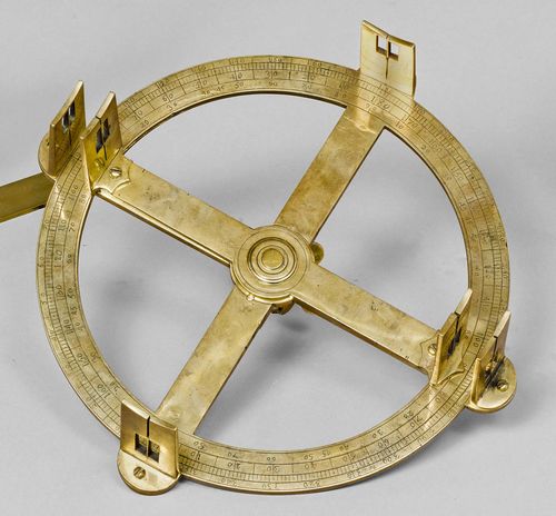 A HOLLAND CIRCLE, France, 18th c. Sign. TOURNIEU À PONCHON. Engraved brass circle with 4 sights, rotating alidade with another 2 sights. Ball-and-socket joint. D ca. 21 cm.