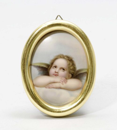 PORCELAIN MINIATURE, 19th century, after the Raphael model. Angle surrounded by clouds Oval. 7.9x5.9 cm. In oval,  gilt frame.