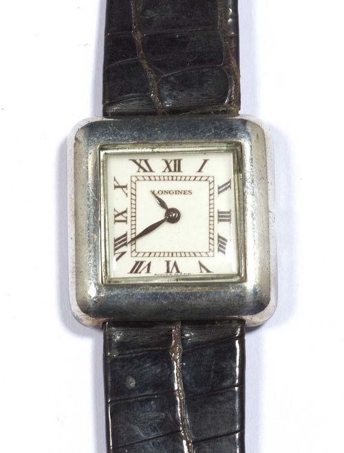 SILVER WRISTWATCH, LONGINES, 1980s. Silber. Ref. 5002 1410. Square case No. 16816556 with convex lunette. White dial with Roman numerals and blue-Breguet hands. Hand winder. Form movement No. 51808631, Cal. 5601. Dark-brown leather strap. With original case.