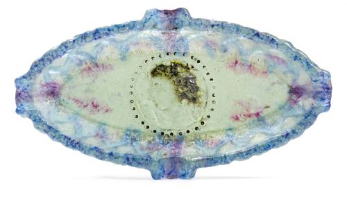 GABRIEL ARGY-ROUSSEAU ASH TRAY, c. 1920 Pâte-de-verre. Signed G. Argy-Rousseau. L. 15.5 cm.