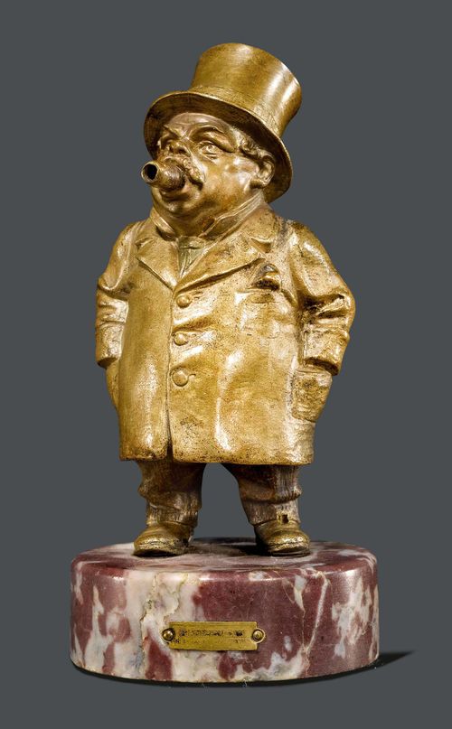 VIENNESE BRONZE FIGURE, circa 1910 Bronze and marble. Old man with a cigar on a round marble base. Signed Nam Greb. H 12 cm.