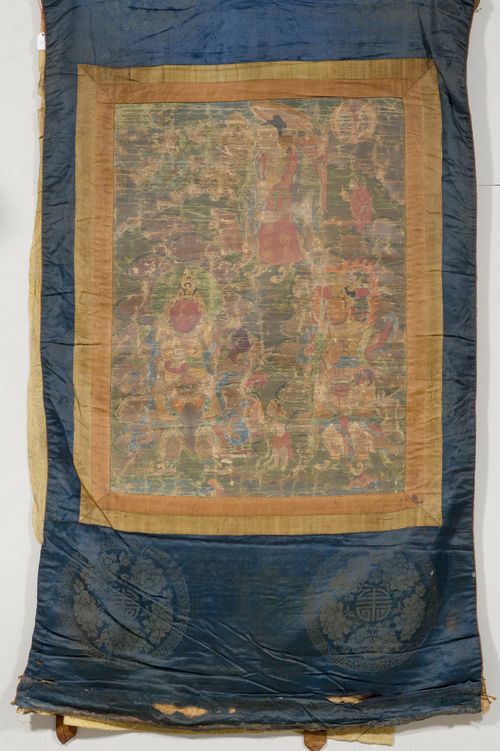 THANGKA DES DHARMATALA MIT ZWEI HIMMELSKÖNIGEN.