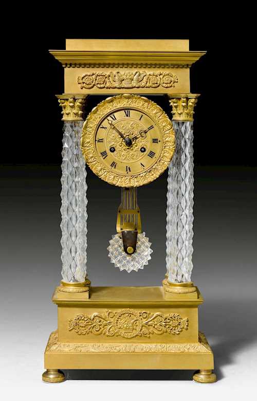 CRYSTAL MANTEL CLOCK