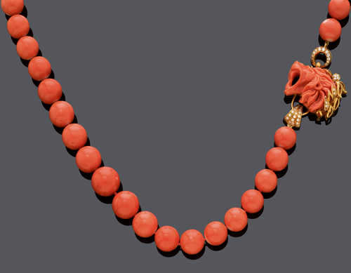CORAL AND DIAMOND NECKLACE.