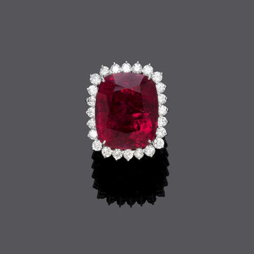 RUBELLITE AND DIAMOND RING.