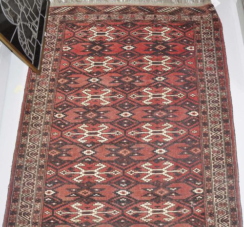 YOMUT CARPET, old. Traces of wear, 115x155 cm.