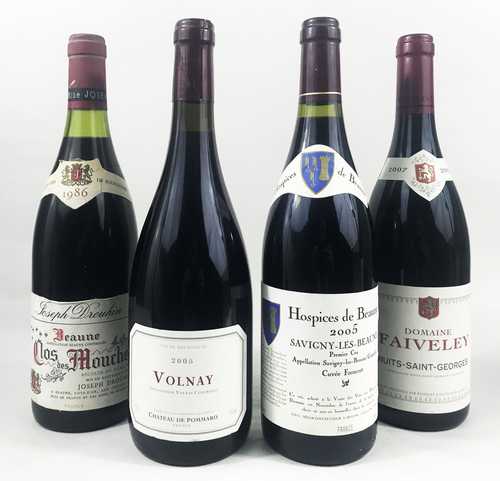 LOT VON 4 FLASCHEN: 1 Fl. Clos des Mouches Joseph Drouhin 0.75 L 1986; 1 Fl. Volnay Ch. Pommard 0.75 L 2005; 1 Fl. Savigny-les-Beaunes Hospices de Beaune cuvée Forneret 1er Cru 0.75 L 2005; 1 Fl. Nuits-Saint-Georges Domaine Faiveley 0.75 L 2007