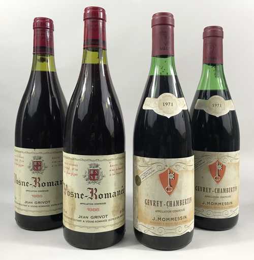 LOT VON 4 FLASCHEN: 2 Fl. Vosne-Romanée Jean Grivot 0.75 L 1986; 2 Fl. D. Gevrey-Chambertin Mommessin 0.75 L 1971