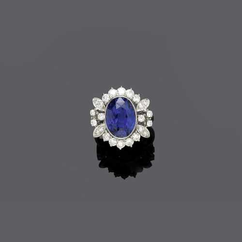 CEYLON SAPPHIRE AND DIAMOND RING.