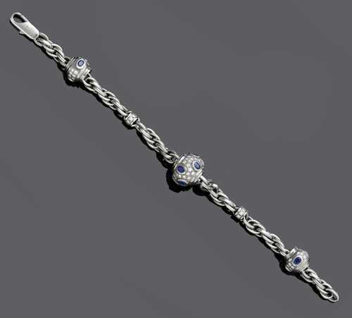 SAPPHIRE, DIAMOND AND GOLD BRACELET.