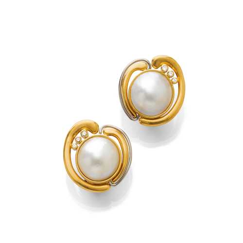 PEARL AND DIAMOND EARCLIPS.