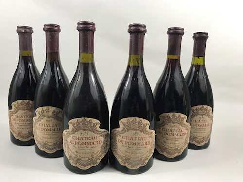 LOT VON 6 FLASCHEN: 1 Fl. Pommard Ch. De Pommard 0.75 L 1978 ; 3 Fl. Pommard Ch. De Pommard 0.75 L 1985 ; 1 Fl. Pommard Ch. De Pommard 0.75 L 1986 ; 1 Fl. Pommard Ch. De Pommard 0.75 L 1987