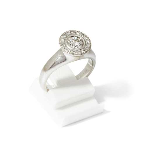 DIAMANT-RING.