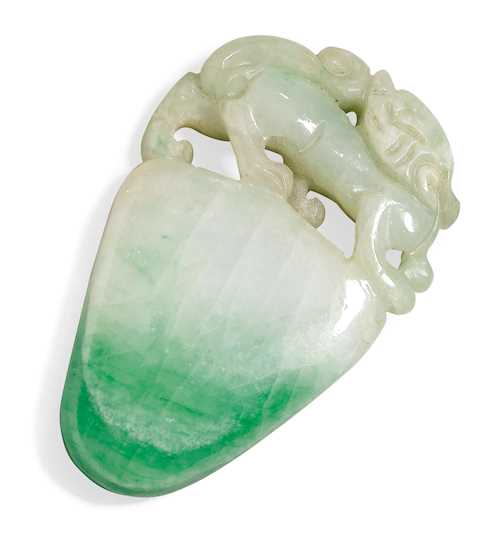 JADEITE PENDANT.