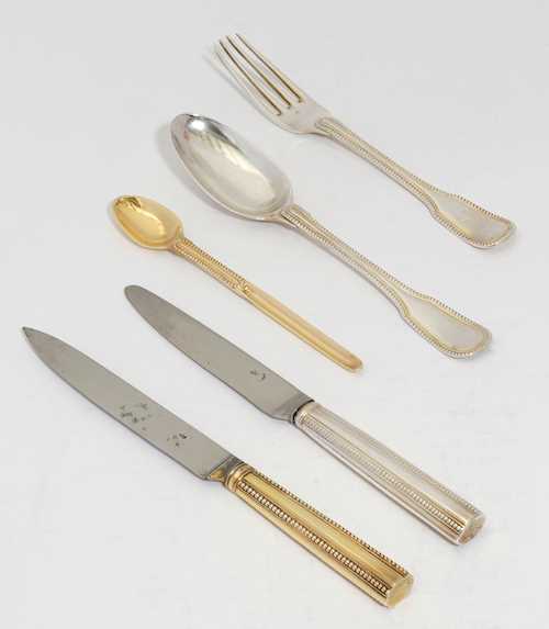 SILVER-GILT TRAVEL CUTLERY SET