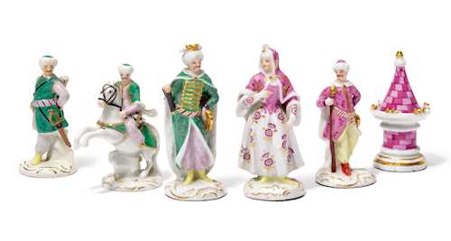 Chess pieces - Sea figures, probably Meissen porcelain, …