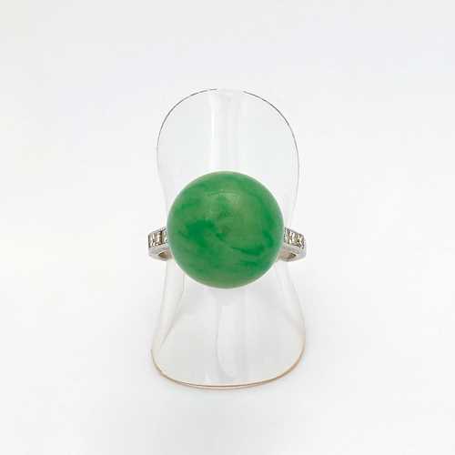 JADEITE AND DIAMOND RING, France, ca. 1930.