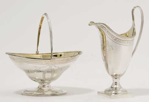 LOT COMPRISING A FOOTED BOWL AND A CREMIER