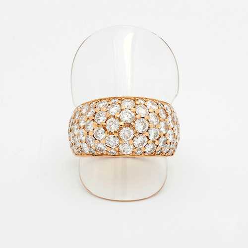DIAMOND AND GOLD RING.