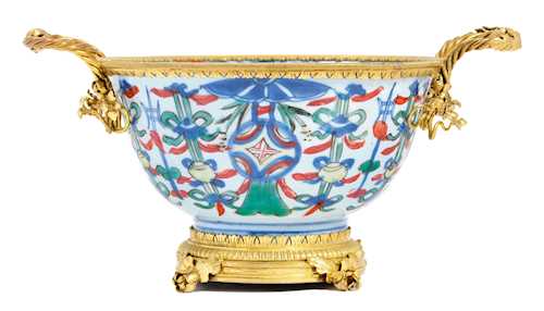 PORCELAIN BOWL WITH A GILT BRONZE MOUNT