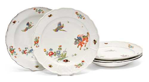 PROVENANCE PRIVATE COLLECTION LAKE GENEVA
FIVE PLATES WITH “CHI' LIN” DECORATION