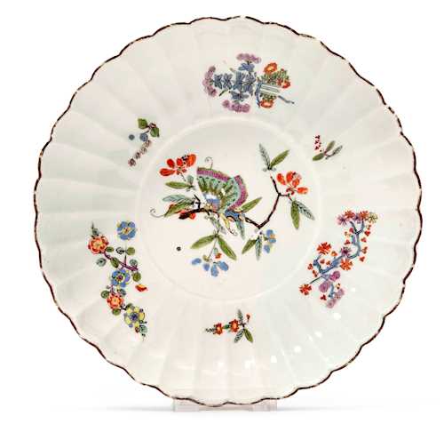 PROVENANCE PRIVATE COLLECTION LAKE GENEVA
BOWL WITH “BUTTERFLY” DECORATION IN THE FAMILLE-VERTE STYLE