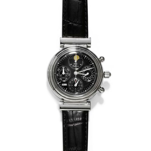 GENTLEMAN'S WRISTWATCH, CHRONOGRAPH WITH PERPETUAL CALENDAR, IWC DA VINCI, 1990s. Steel. Ref. 3750. Steel case No. 2717784. Black dial with silver-coloured indices and hands, chrono counters in white, date, day of the week, and month indication, perpetual calendar with moon phase, year indication at 7.30h. Automatic, movement No. 2573725, Cal. 79261. Black leather band with fold-over clasp. D 39 mm. With case and warranty.