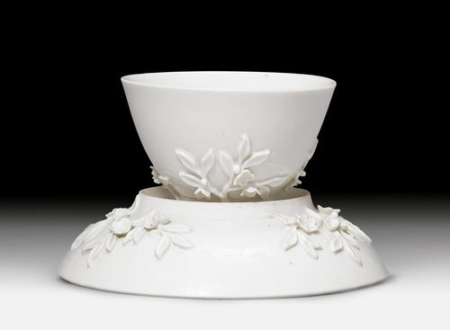 BÖTTGER PORCELAIN TEABOWL AND SAUCER,