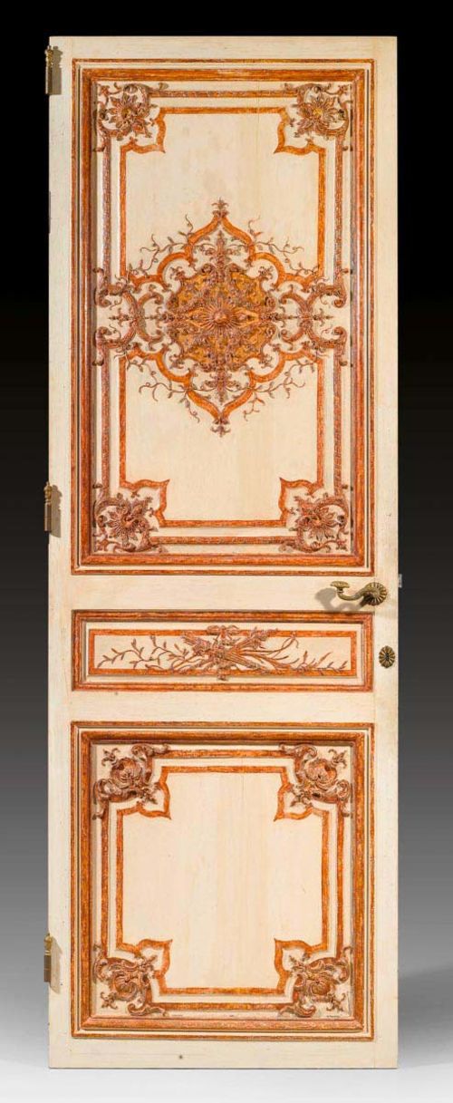 SET OF 4 PAINTED IMPORTANT DOORS,Regence, Paris circa 1730. Exceptionally fine carved oak, painted ivory color and parcel gilt. Formerly part of a boiserie. H 243 cm, W 83 cm. Provenance: - Fischer-Boehler, Munich. - Private collection, Germany.