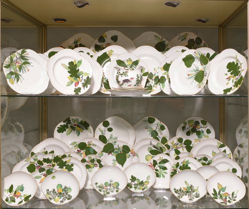 PIECES OF A SERVICE WITH 'JAGDMALEREI',Meissen, Ludwig Zepner