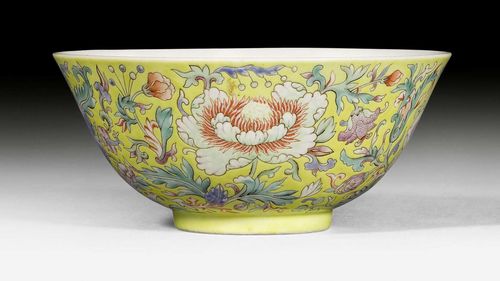 A YELLOW GROUND FAMILLE ROSE BOWL. China, Daoguang mark and probably of the period, diameter 15 cm.