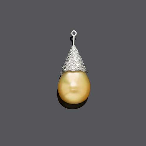 PEARL AND DIAMOND PENDANT, BY GRIMA, ca. 1990.