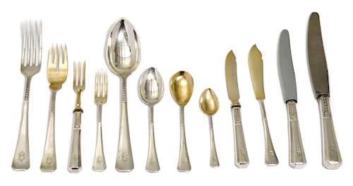 SET OF CUTLERY