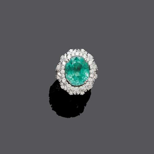 PARAIBA TOURMALINE AND DIAMOND RING.