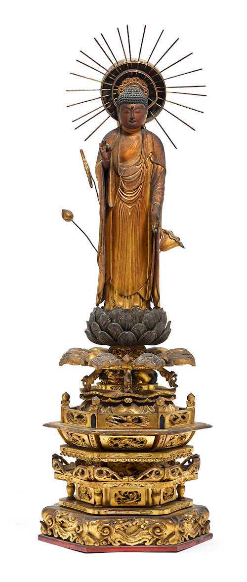 A LACQUERED WOOD FIGURE OF AMIDA NYORAI.